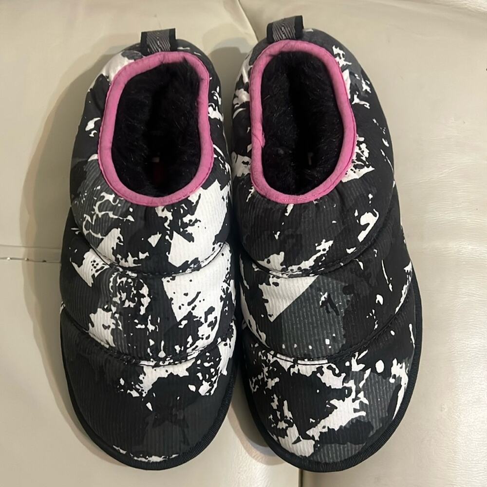 SOREL GO BODEGA RUN INDOOR OUTDOOR‎ SLIPPERS SIZE 6